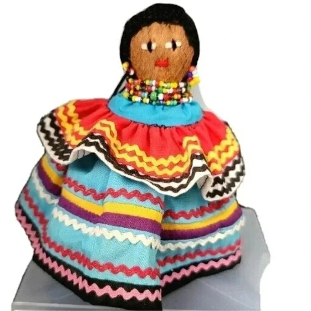 Vintage Native American Seminole Indian Woman Doll Palmetto Fiber Beads 5"
